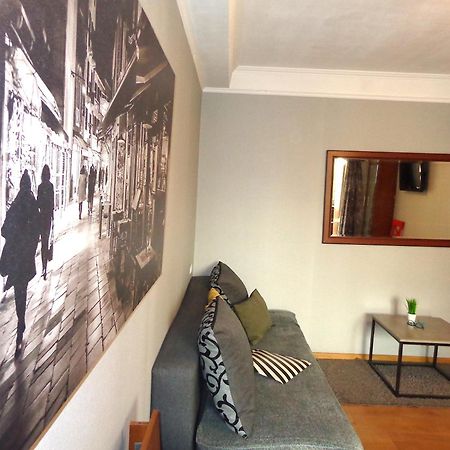 Apartment Olympyska on Velyka Vasylkyvska 45 Kiev Exteriör bild
