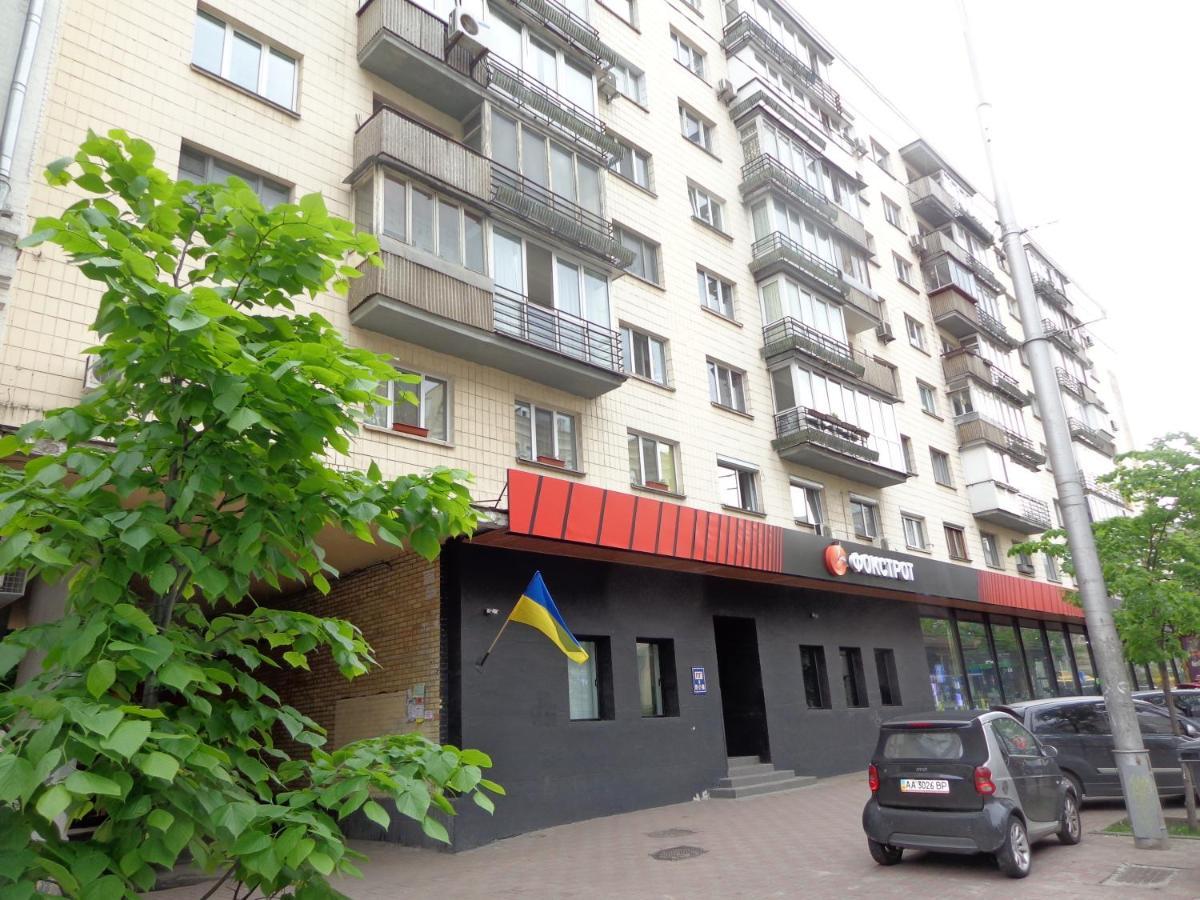 Apartment Olympyska on Velyka Vasylkyvska 45 Kiev Exteriör bild