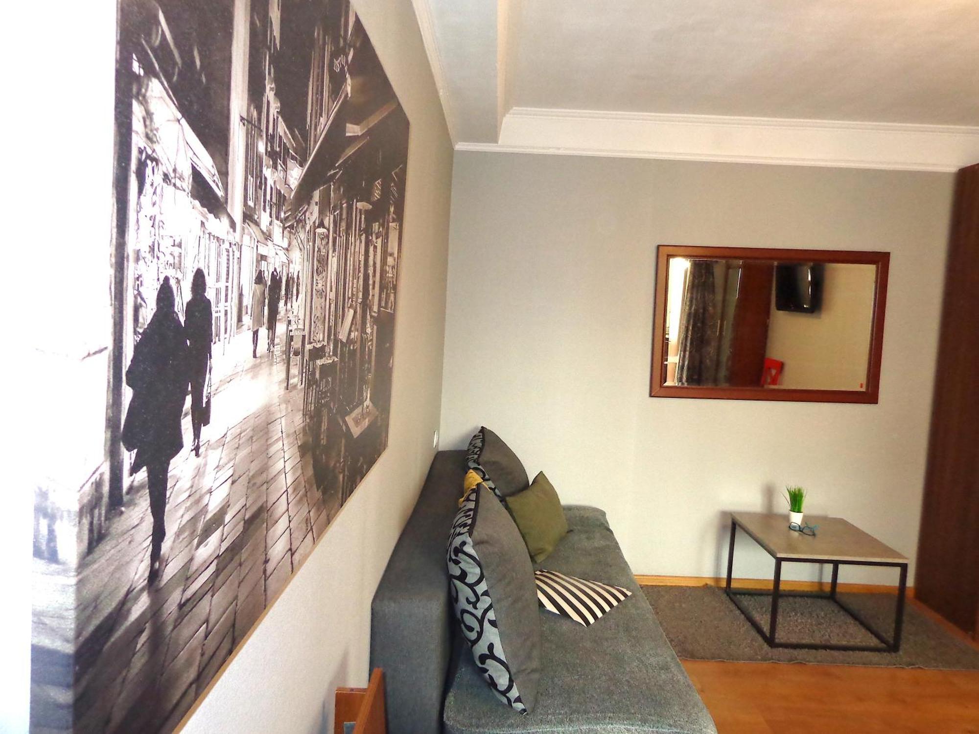 Apartment Olympyska on Velyka Vasylkyvska 45 Kiev Exteriör bild